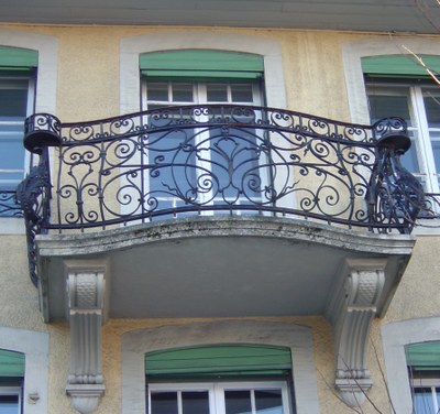 Le balcon au 2ème étage sur rue (ötat en 2007)